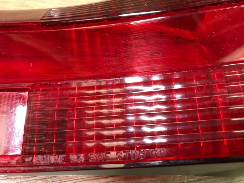 Pontiac Beaumont Sport Deluxe 1968 68 personalizado usado GM RH luz trasera lente raro Foto 3 de 3