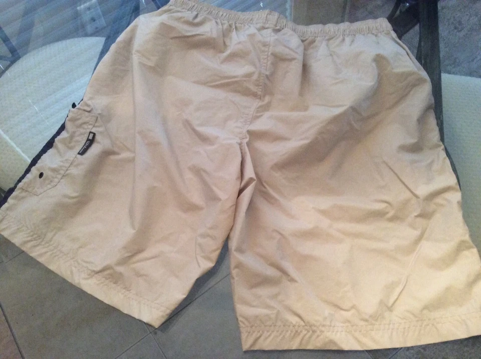 Wilson Gray  Swim Trunks /Bathing Shorts Men’s Size L good - Image 3 of 4