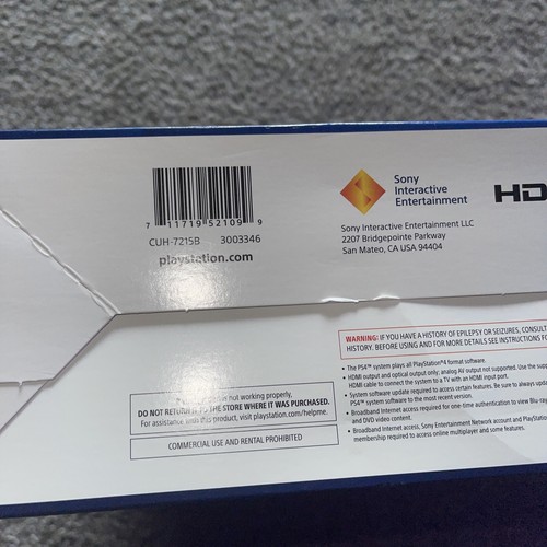 Sony PlayStation 4 PS4 Pro 1TB 4K Konsole - schwarz zwei Controller und Kopfhörer - Bild 10 von 12