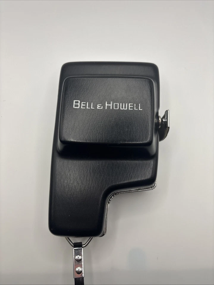 Bell and Howell Dial 35 35mm Half Frame Film Camera w/28mm Lens Excellent Shape - Image 2 of 4