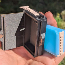 The Perfect 3 Way Snuffbox - Portion, Pour, and Pinch your Nasal Snuff!