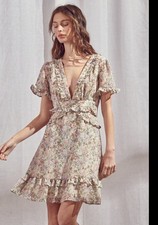 Storia Flutter Sleeve V Neck Floral Dress Size Medium