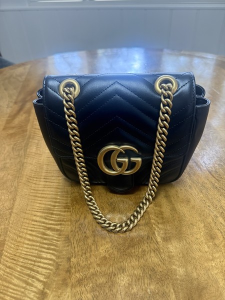 Gucci GG Marmont Brown Interior Matelasse Shoulder Bag Mini Black Leather