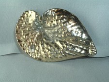 VINTAGE GOLD TONE METAL LEAF BELT BUCKLE