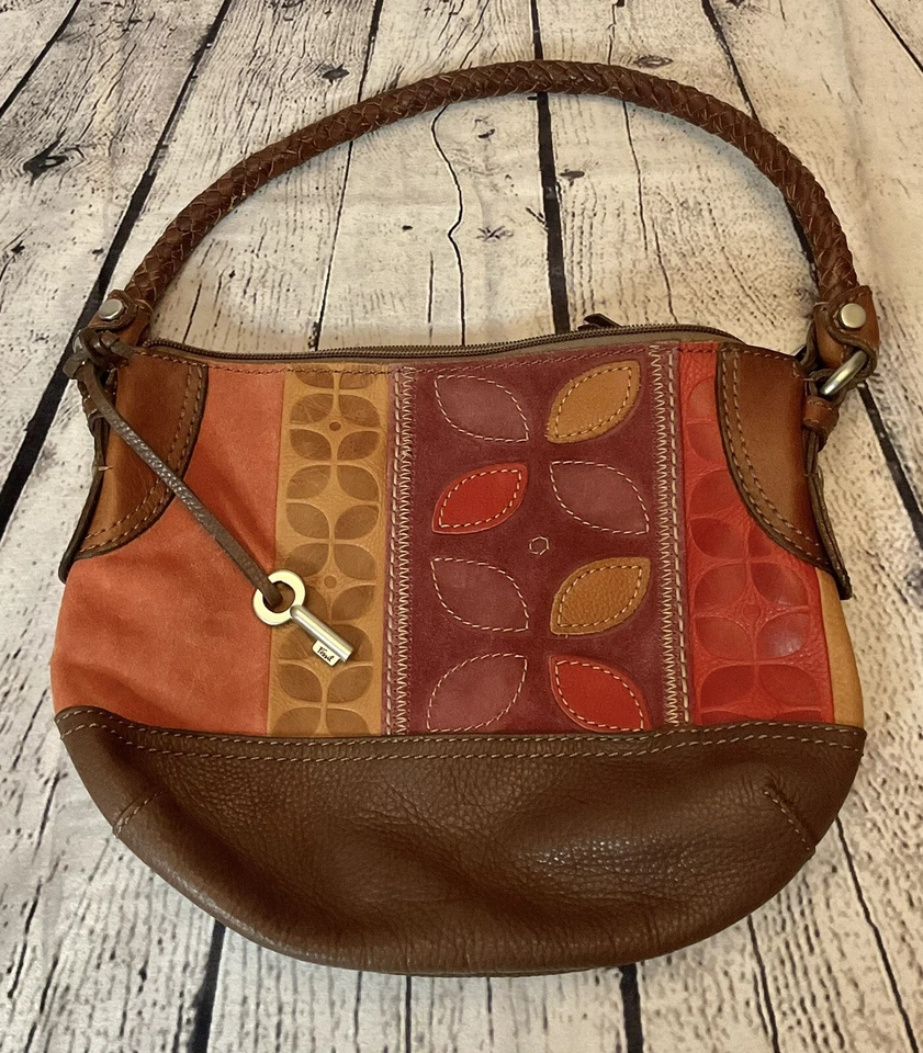 Bolso de Hombro Hobo Cuero Fósil Gamuza Repujado 3D Hoja Patrón Correa Trenzada  Foto 2 de 4