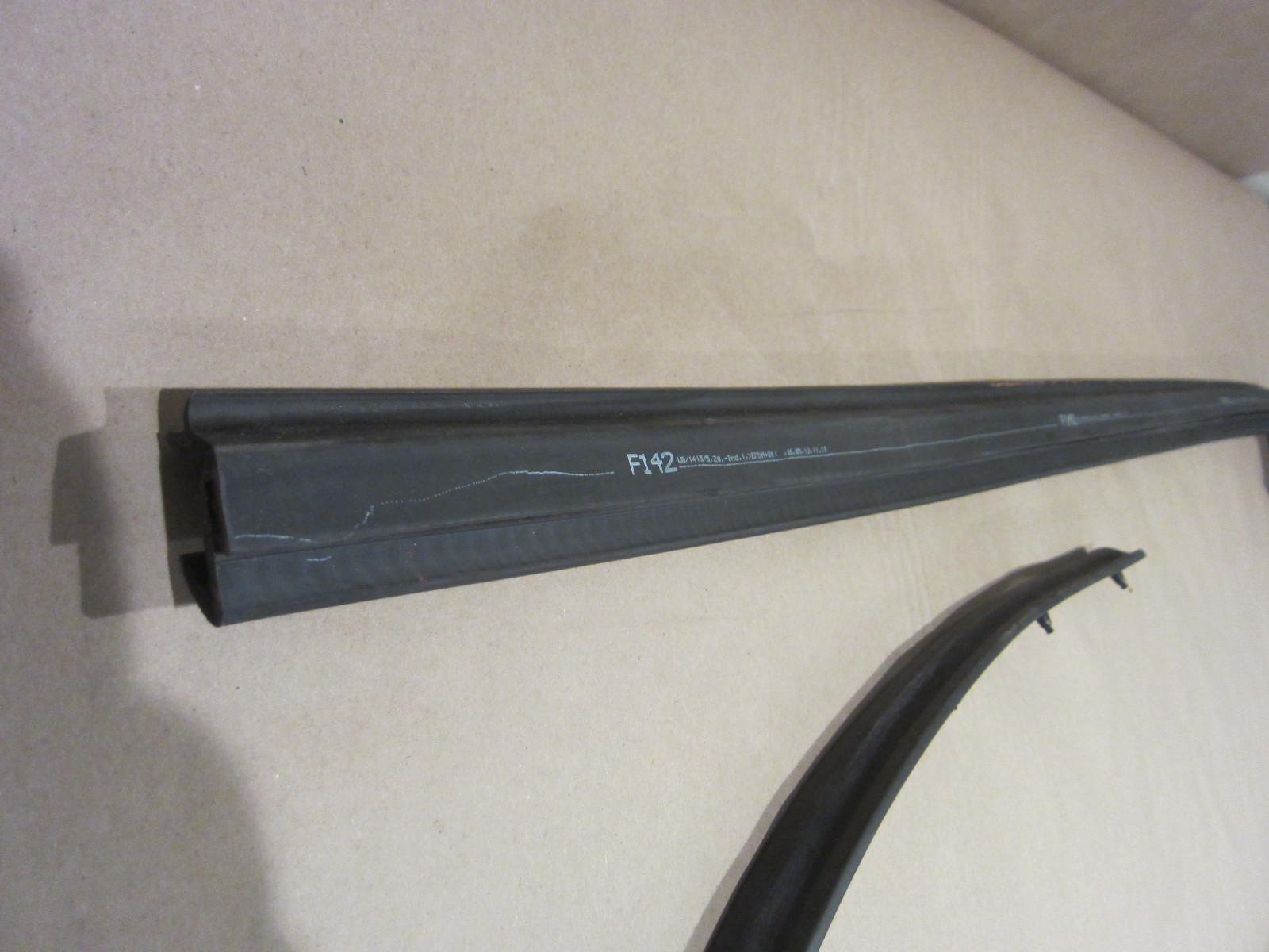 Ferrari 458 - RH Door Inner Perimeter Seal / Gasket - P/N 84685200