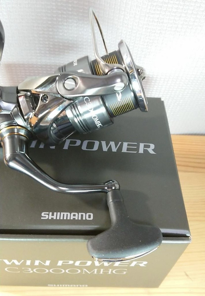 SHIMANO : TWIN POWER C3000-MHG, Core Solid, Tough Spinning SHIMANO : TWIN POWER C3000-MHG, Core Solid, Tough Spinning