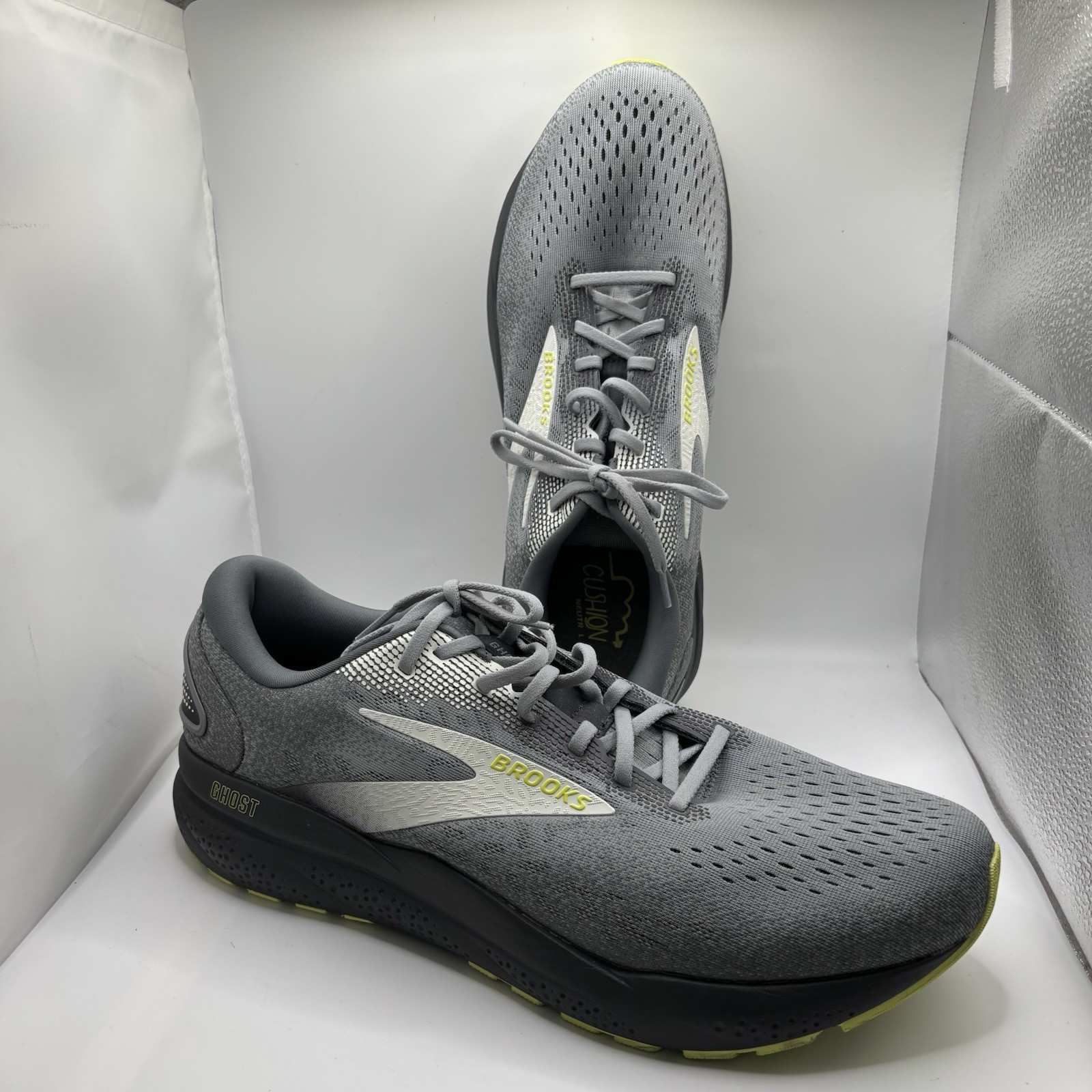 Brooks Ghost 16 Mens 14 (2E) Gray Activewear Running Training Style 1104182E040