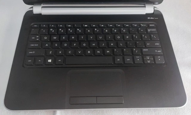 NETBOOK HP 215 G1 SSD 256 2GB RAM WINDOWS 10 AMD4 1250 DISPLAY 11,6 - Immagine 2 di 4