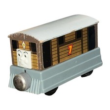 Vintage 1992-1993 Thomas Wooden Railway Toby Flat Magnets Staples Early Version