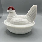 Westmoreland Vintage Milk Glass Hen on Nest Covered Dish With Split Tail 5.5"