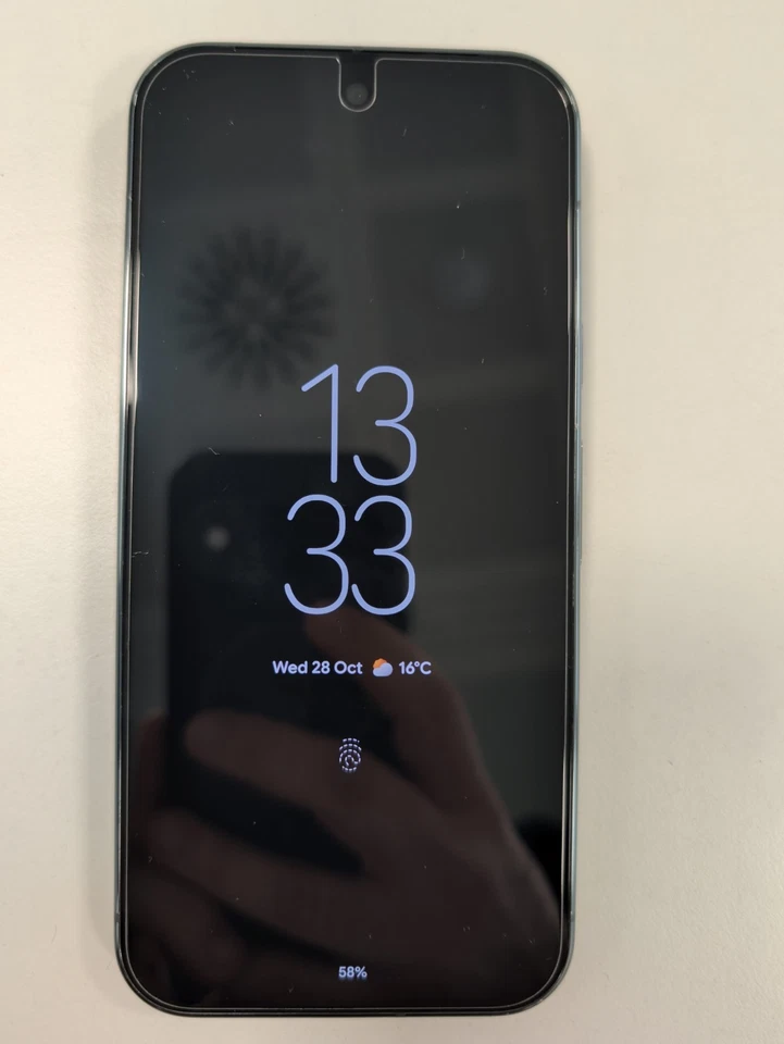 Google Pixel 10 Pro · 256GB, photo 2 of 5