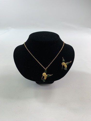 Set collana e spilla vintage colibrì color oro e smalto verde - Foto 5 di 7