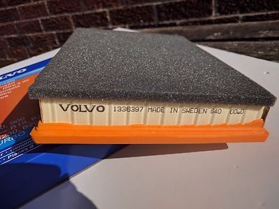 air filter  Volvo 740 940  noTurbo 1336397 original volvo part 