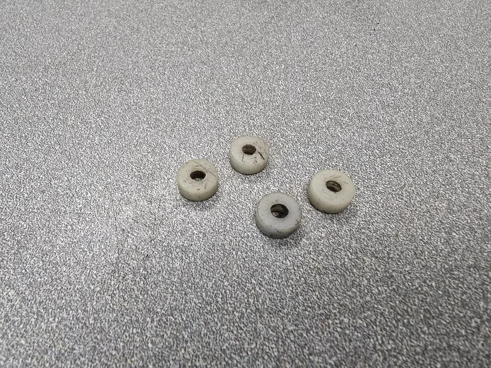 BONITO 4 PIEZAS ORIGINAL PORSCHE 914 914-6 MARCO DE VENTANA CARRIL GUÍA RODILLOS DE NYLON Foto 3 de 4