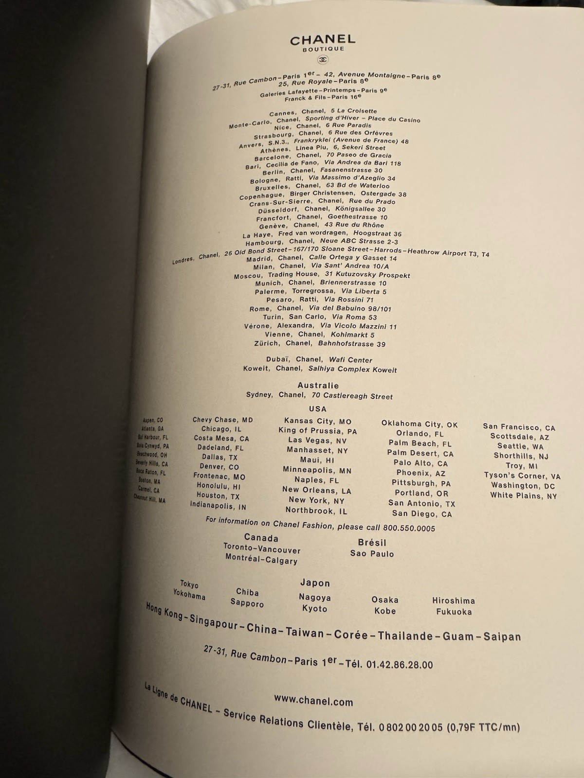 Chanel Lookbook Fall/Winter 2000 model Angela Lindvall Karl Lagerfeld thumbnail 23