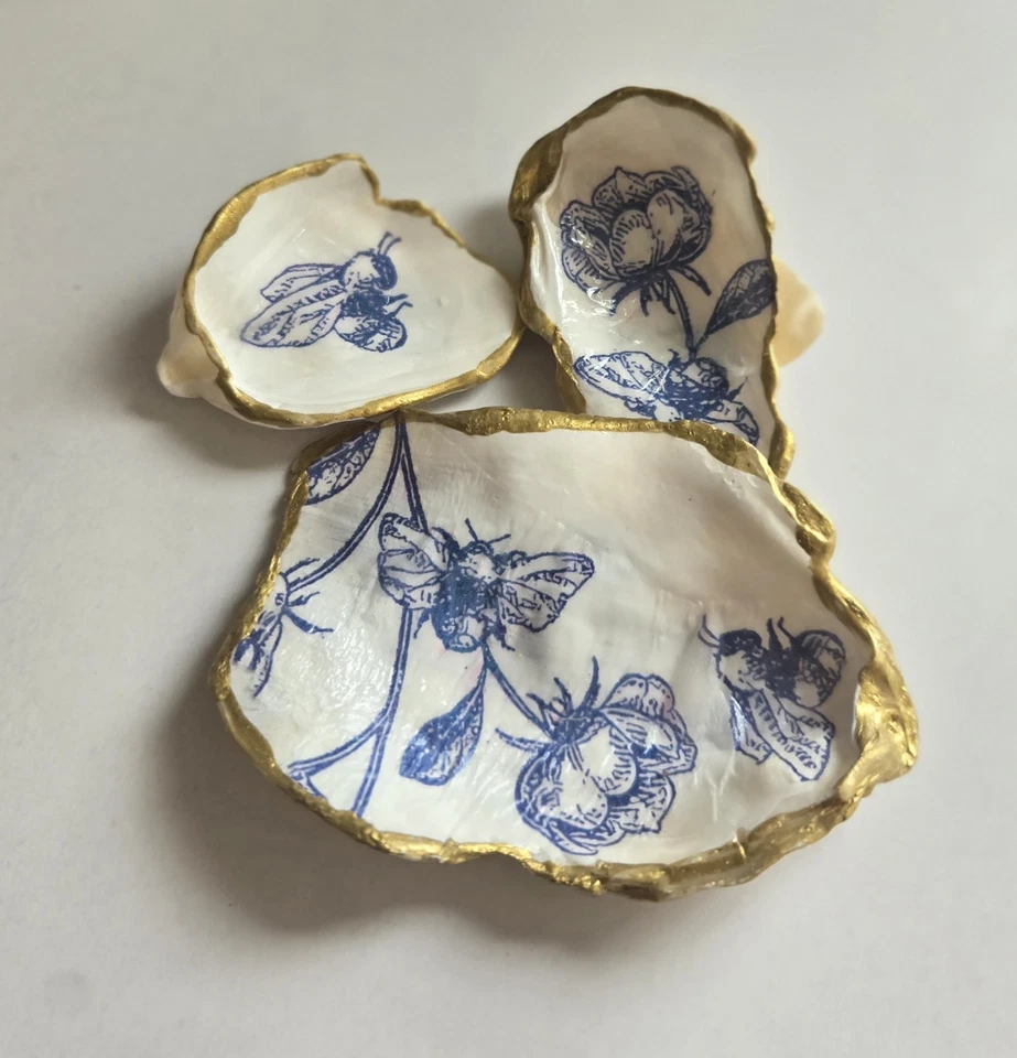 Handcrafted  Decoupaged  Blue/White Floral Oyster Shell W/ Gold Accents Set 10 - Image 4 of 4