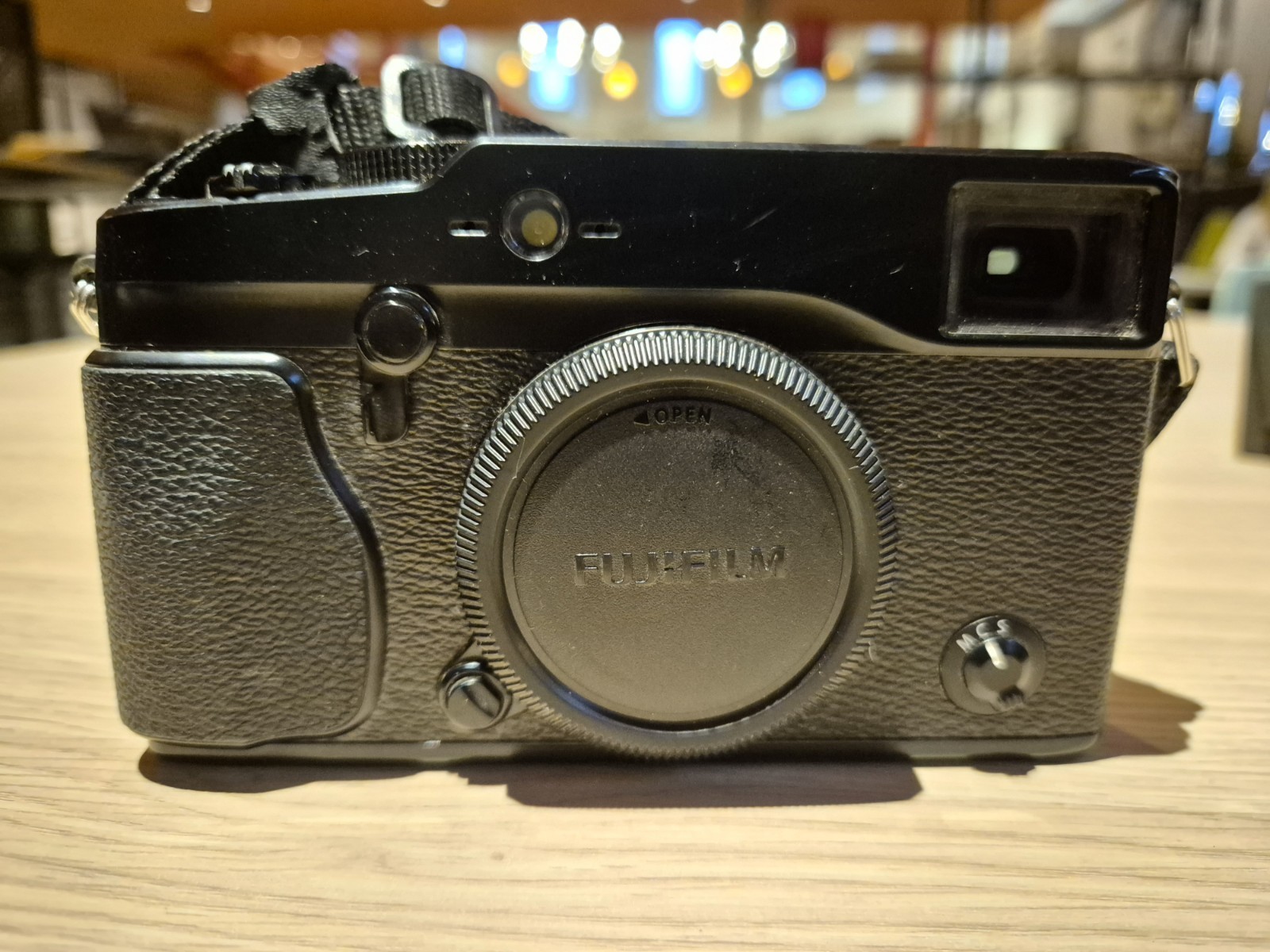 Fuji X-Pro1 Digital Camera Body Black with Battery & Charger Boxed Mint