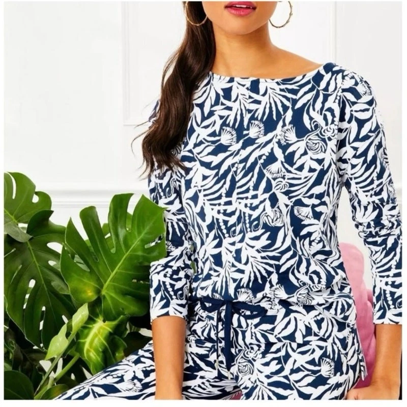 Lilly Pulitzer top large sun protection UPF 50 + sleeve Karissa blue tropical
