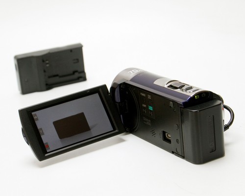 Sony DCR-SX45 SD Camcorder (Blue) - Picture 7 of 13