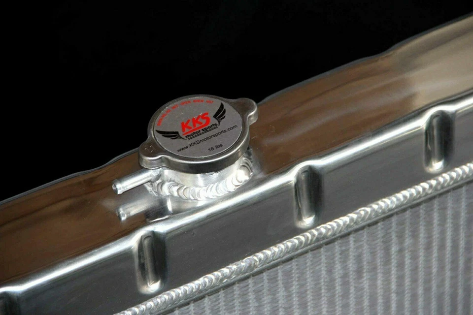 Radiador de aluminio KKS 3 filas para Jeep CJ CJ5 CJ6 CJ7 72-86 Scrambler 3.8 4.2 5.0 Foto 2 de 4