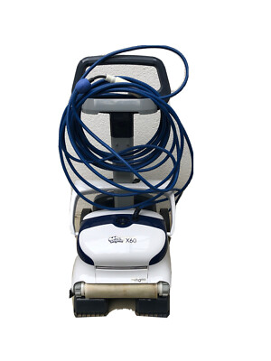 Poolsauger Maytronics Dolphin X60 mit Carnebo-Bürsten 