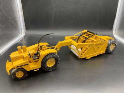 John Deere 840 Diesel with 400 Scraper Reuhl 1:24 Scale John Deere 840 Diesel with 400 Scraper Reuhl 1:24 Scale