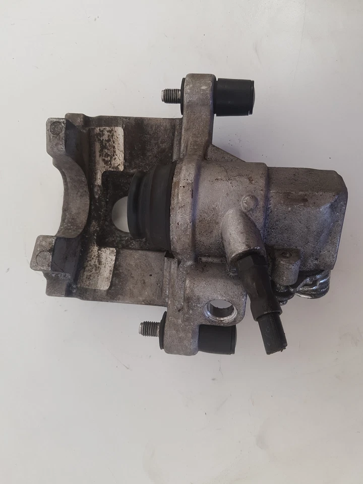 VOLVO C30 D R-DESIGN E4 CALIPER (REAR PASSENGER SIDE) 2006-2013 12-MONTH WTY - Изображение 3 из 4