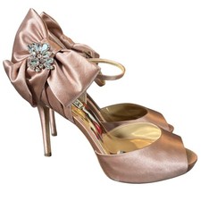 Badgley Mischka Samra Bow Pump in Pink Satin Sz 8 Feminine Faux Crystal