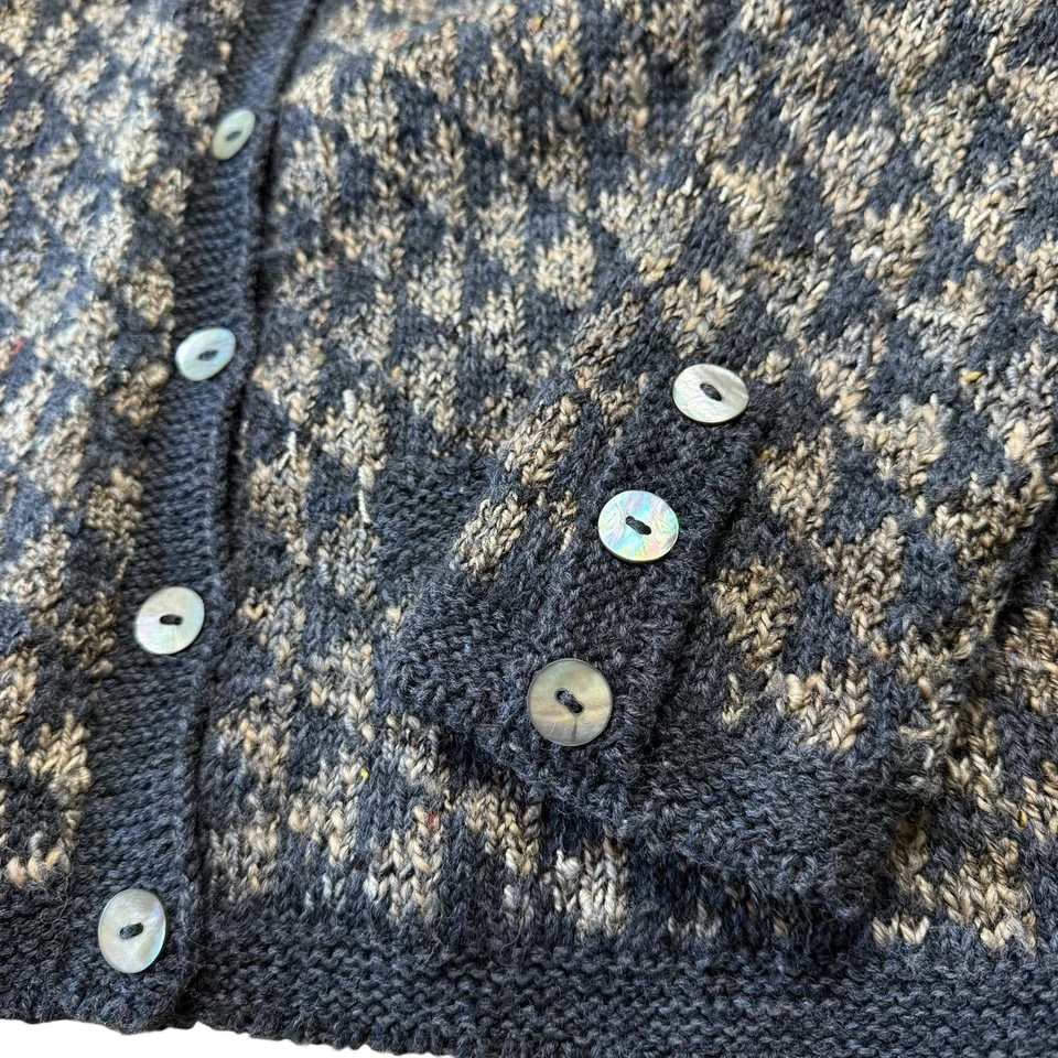 Cárdigan Peruvian Connection Pata de Gallo Boucle Talla Pequeña Azul Marino Tejido a Mano Foto 4 de 4