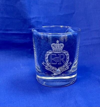 UK British Army Regimental engraved Whisky glass with regimental cap badges. - Picture 61 of 73