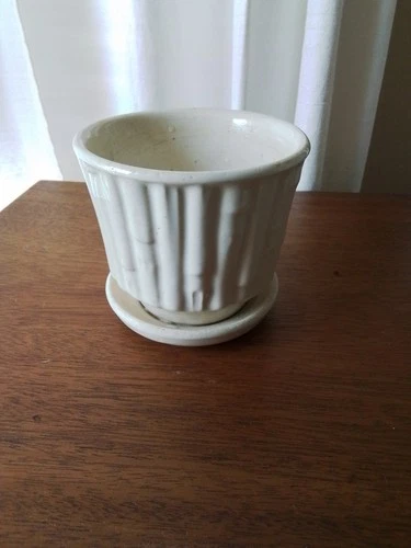 Vintage McCoy White Bamboo style Planter 41/4 "