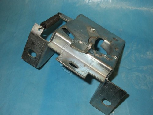 1965-1967 Corvette Female Hood Latch Assembly GM 3841437 Left Lower Lock Assm - Picture 3 of 3