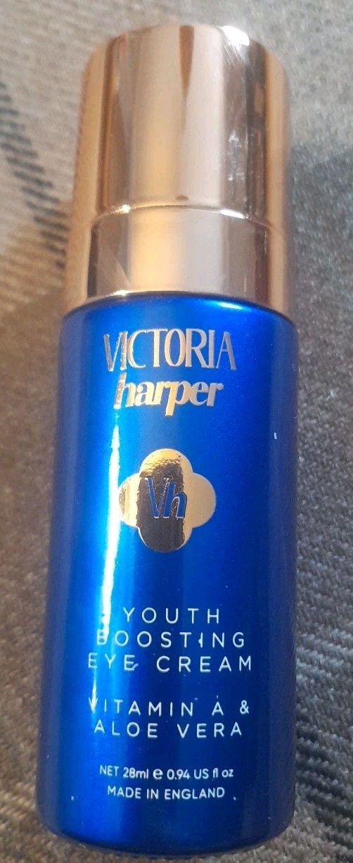 Victoria Harper  Youth Boosting Eye Cream With Vitamin A & Aloe Vera 28ml