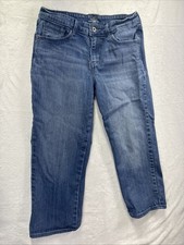 Levi Strauss San Francisco Demi Curve Size 28 Women  s Jeans