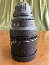 Red Pro Prime 18mm T1.8 lens, GREAT Condition with original box Metric