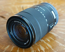 Sony E SEL18135 18-135mm f/3.5-5.6 OSS Zoom Lens 55mm Filter