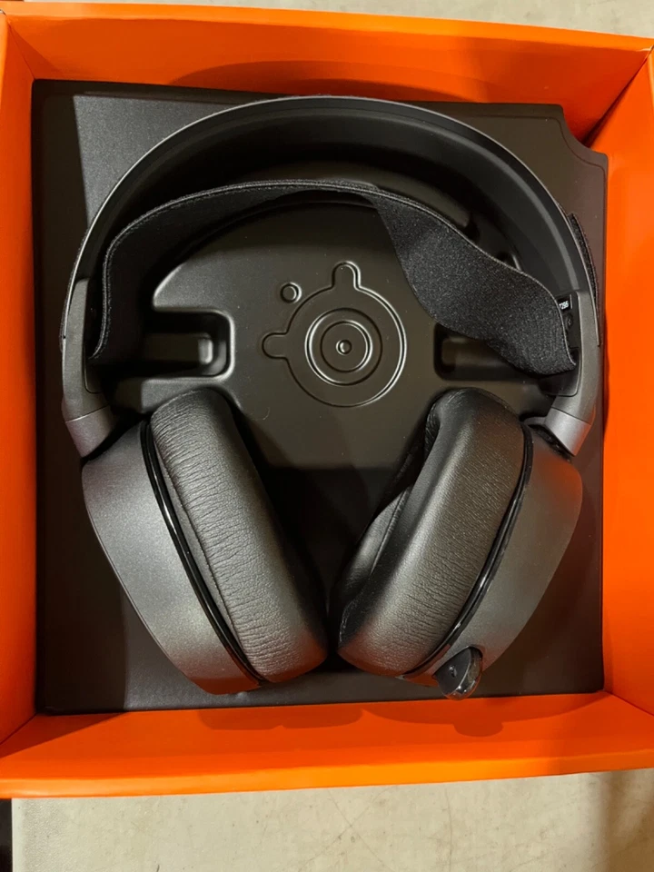 SteelSeries Arctis Prime High Fidelity Esports Headset - Image 2 of 3