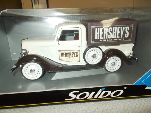 NEW SOLIDO PRESTIGE 1936 FORD HERSHEYS PICKUP 1/18 - Picture 2 of 4