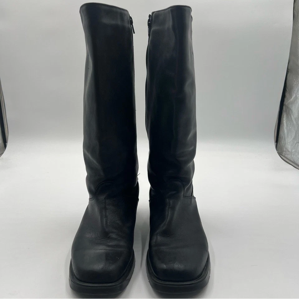 Botas impermeables vintage de cuero negro rubio, 15,5" de alto talla 11B. Foto 2 de 4