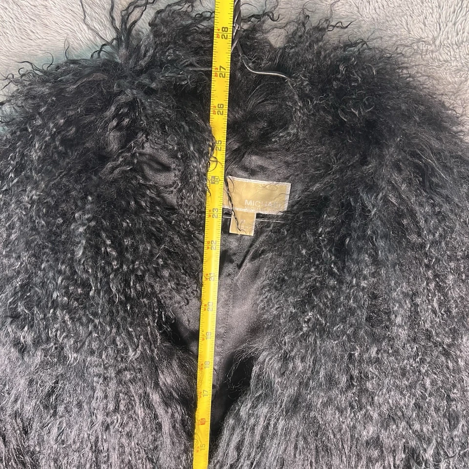 Chaleco Michael KORS 100 % Real Mongol Peludo Rizado Piel de Cordero Negro Mediano $795 Foto 4 de 4