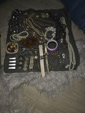Bundle Of Mixed Vintage Jewellry. All Wearable Or For Resale.