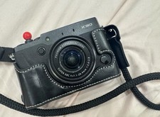 Fujifilm X30 12MP Digital Camera With charger - Black Tested