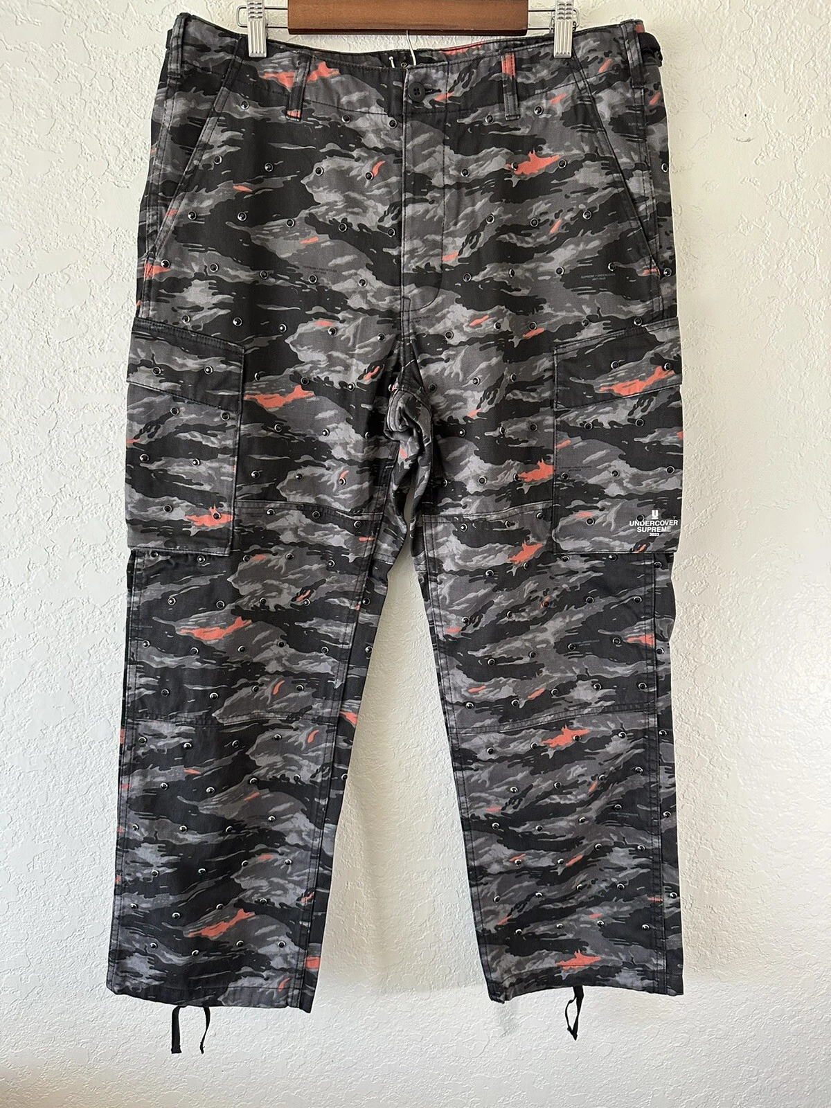 Pantalon cargo clouté Supreme UNDERCOVER noir taille 34 neuf prêt à expédier