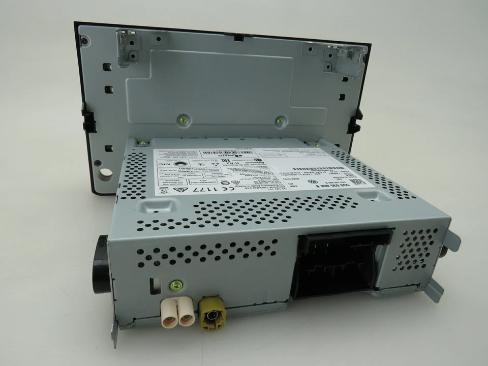 5G0035888B Anzeige- und Bedieneinheit mit Touch-Screen 5" SD Radio VW Golf 7 - Bild 3 von 3