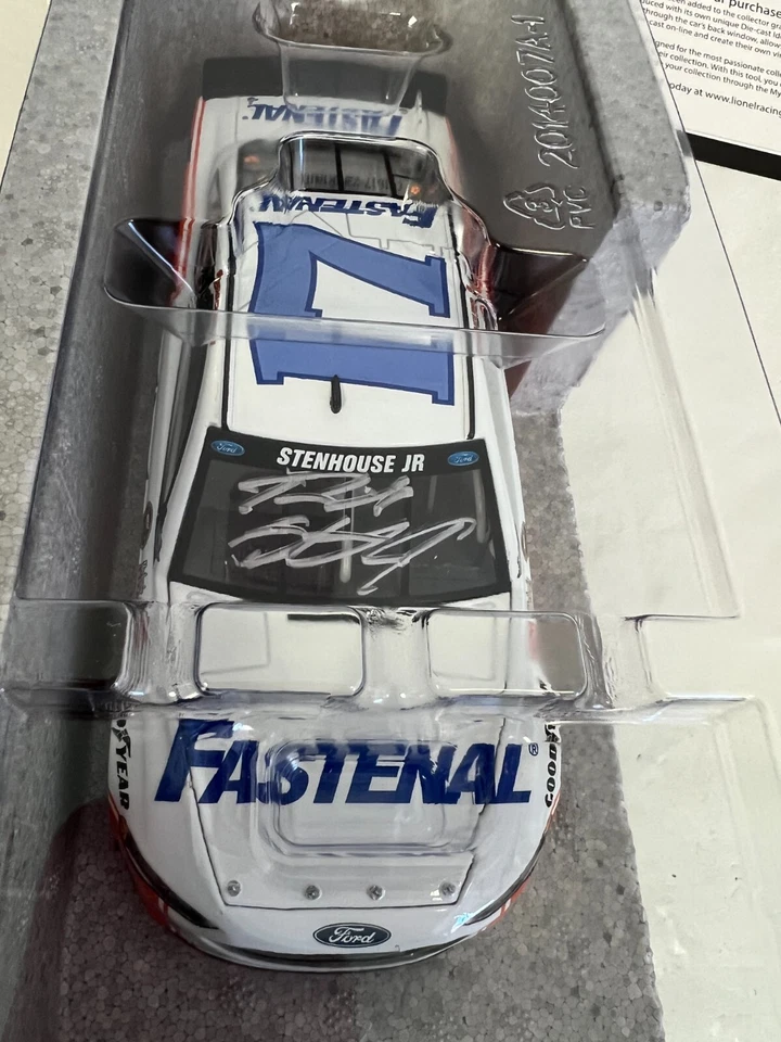 RARO RICKY STENHOUSE JR 2016 FIRMADO #17 FASTENAL DARLINGTON 6/24 COMO NUEVO ACABADO STD Foto 4 de 4