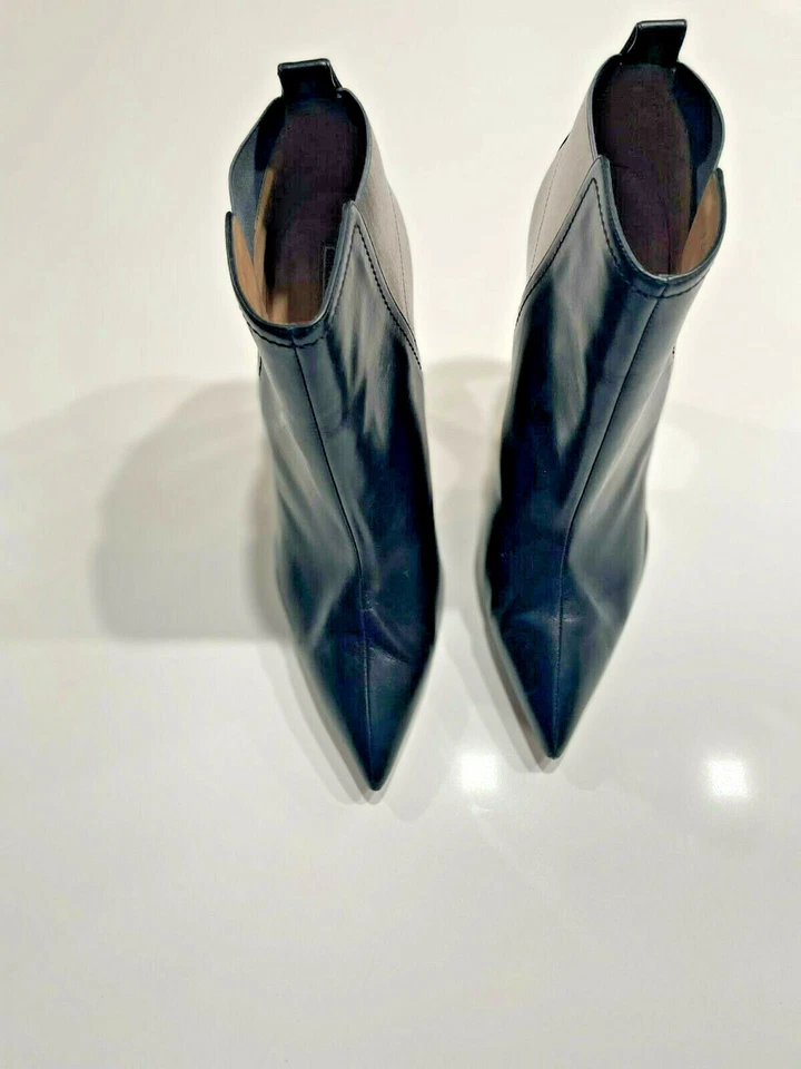 BOTINES DE CUERO EMPORIO ARMANI CON TACÓN DE AGUJA Foto 4 de 4