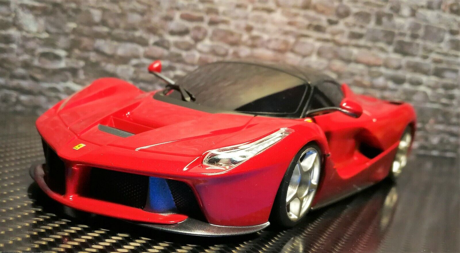 Kyosho Autoscale Mini-Z Ferrari Laferrari Rosso Metallizzato RWD Serie