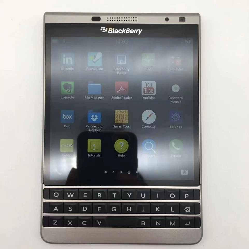 Unlocked BlackBerry Passport Silver Edition Q30 SQW100-4 13MP Original Cellphone - Image 4 of 4
