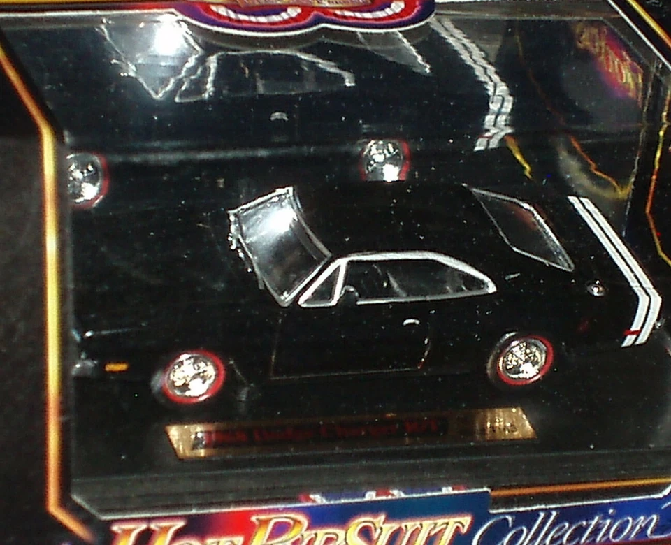 DIMENSION 4 "HOT PURSUIT" 1968/69 DODGE CHARGER BLACK/BLACK 1/43 O Scale READ - Image 2 of 4